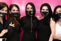    Mau Sehat dan Trendi? Cobalah Masker Berhias Berlian Ini
