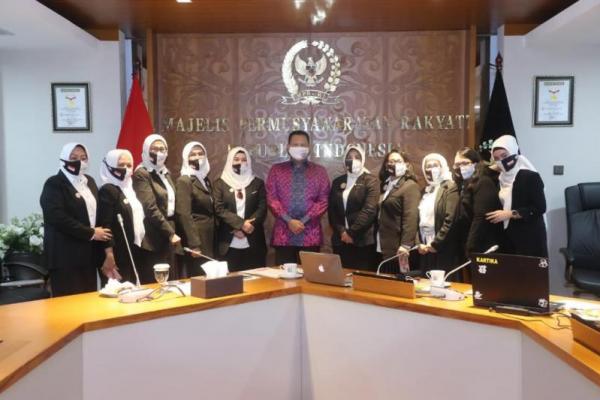 Sosialisasi Bersama FPPI, Ketua MPR Dorong Kiprah Perempuan di Bidang Politik