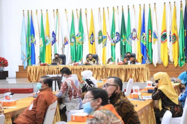 Mendagri Gerak Cepat Rangkul 548 Kepala Daerah dan Minta Pemda untuk Segera Realisasikan APBD 