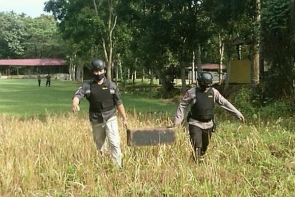 Brimob Poldasu Amankan Bom Mortir di Deli Serdang
