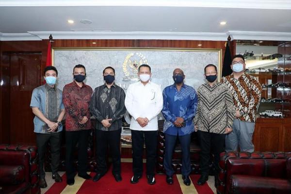 Ketua MPR: Gotongroyong Modal Besar Bangsa Untuk Bertahan