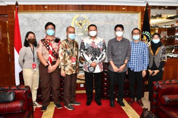 Ketua MPR: Salah Manfaatkan Internet Berarti Bencana Sosial