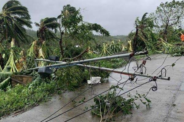 Dahsyatnya Angin Topan Yang Melanda Filipina, Jutaan Orang Jadi Korban