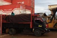 Tol Laut Angkut 15 Kontainer Beras dari Papua ke Jawa