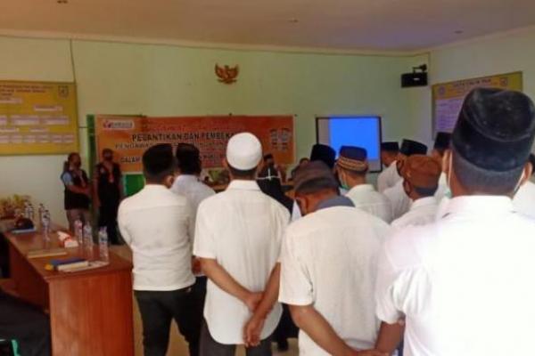 Pelantikan PTPS, Panwaslu Kecamatan Teluk Mengkudu Dinilai Abaikan Protokol Kesehatan