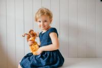 Kembangkan Empati Dan Keterampilan Sosial Dengan Bermain Boneka
