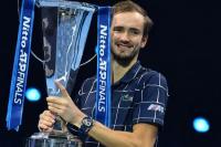Taklukkan Thiem, Medvedev Juara  di ATP Finals