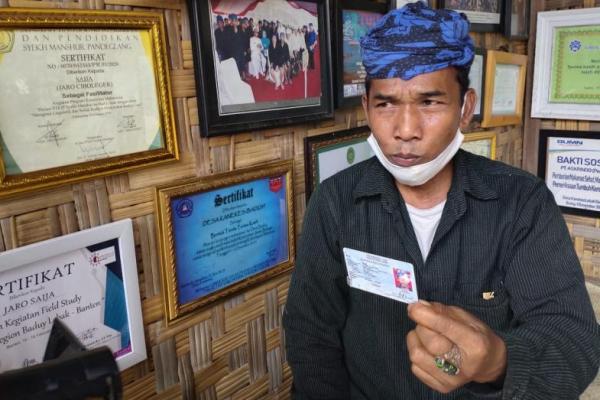 Tetua Adat Baduy Musnahkan Satu Drum Madu Palsu