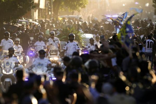 Perpisahan Terakhir Kepada Jenazah Maradona Dari Argentina