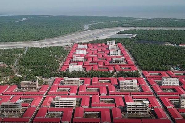 Bangladesh Didesak Hentikan Relokasi Pengungsi Rohingya ke Pulau
