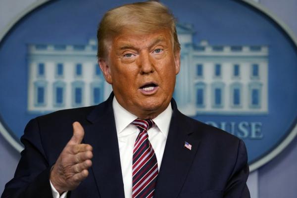 Trump Kecam Dua Tokoh Ahli COVID-19 AS 