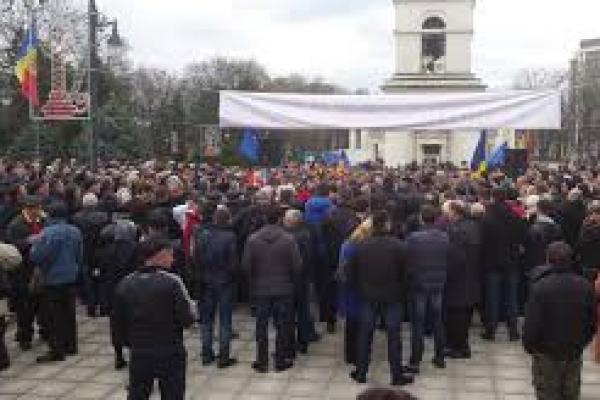 Petani Moldova Tuntut Pemerintah Mundur