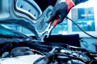 Catat Ini, Cara Jumper Aki Mobil yang Aman