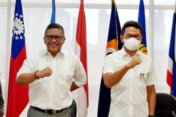 Jokowi Akan Disuntik Vaksin Pertama, Sekjen PDIP: Wujud Dedikasi untuk Rakyat