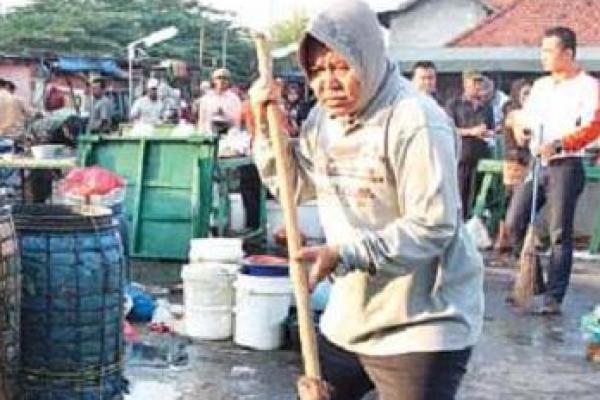 HNW Minta, Risma Fokus Blusukan Merampungkan PR Program Dan Kebijakan Kemensos