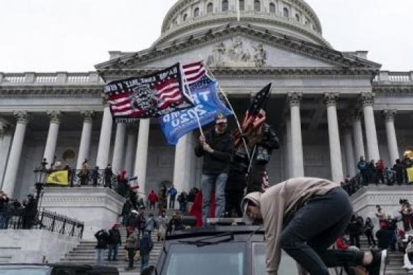 DPR AS Keluarkan Resolusi Pemakzulan Presiden Trump