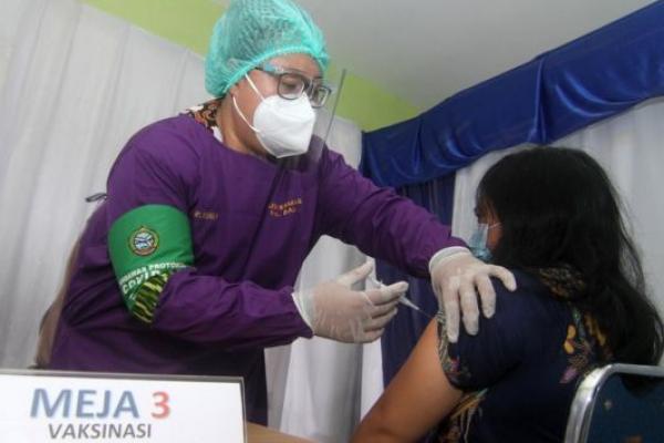 Vaksinasi Di Daerah Akan Dimulai Pada Kamis