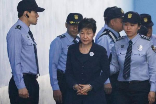 Terbukti Korupsi, Presiden Perempuan Pertama Korsel Divonis 20 Tahun Penjara