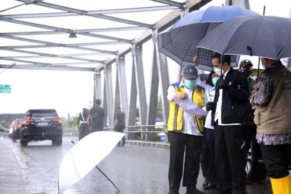 Jokowi Kunjungi Warga Terdampak Banjir Kalimantan Selatan