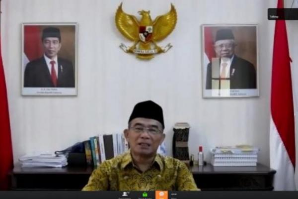 Menteri PMK Apresiasi PMI Hong Kong yang Mengenyam Pendidikan di UT Dibalik Kesibukan Bekerja