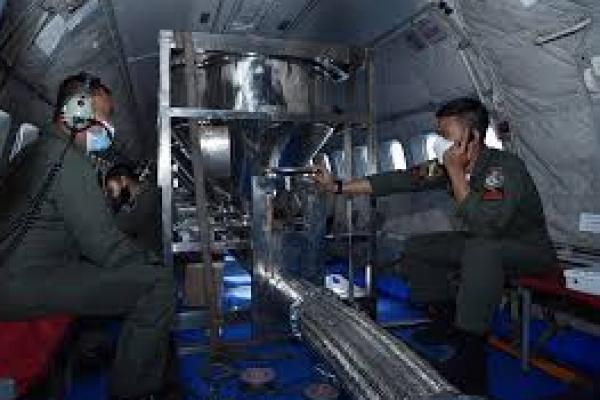 Pemerintah Lakukan Modifikasi Cuaca Cegah Banjir di Jabodetabek