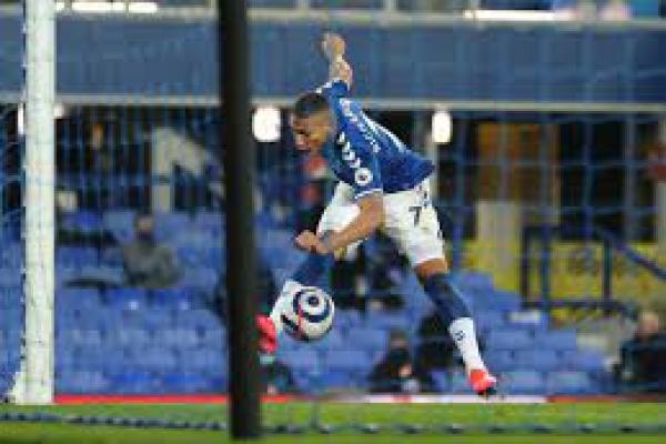 Everton Rasakan Lagi Kemenangan Kandang