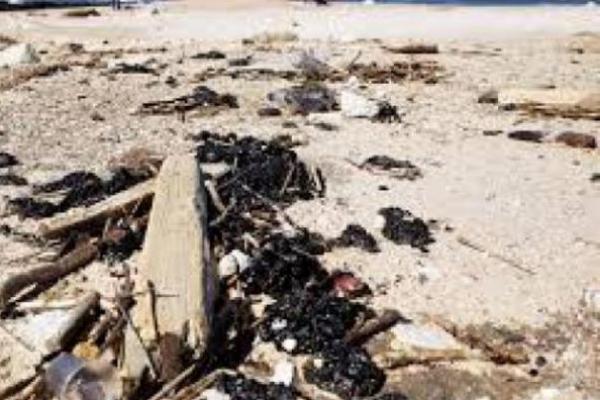 Israel Tuduh Iran Penyebab Tumpahnya Minyak di Lepas Pantainya