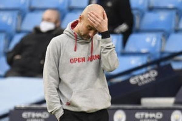 Guardiola Akui Kondisi Lapangan di Stadion Etihad Mengkhawatirkan