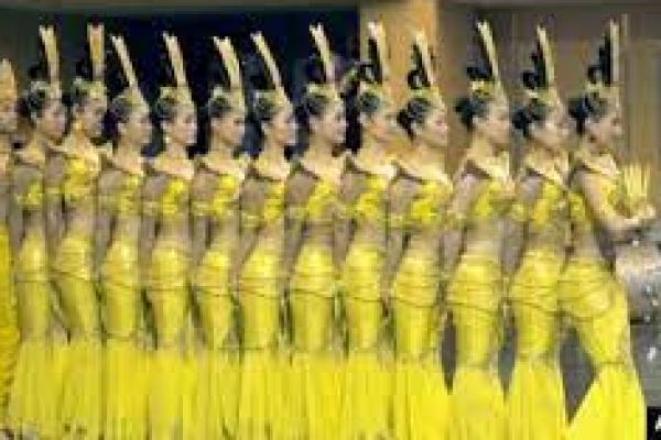 Para Penari Tuli Tampil Memukau di Shanghai