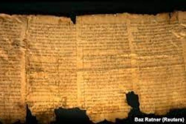 Ahli Arkeologi Israel Temukan Gulungan Naskah Laut Mati Baru