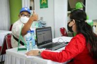 Dukung Vaksinasi di Indonesia, Danone Bagikan Ratusan Ribu Produk AQUA Gratis