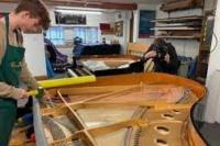 Penjualan Piano Tradisional Inggris Meningkat di Masa Pandemi