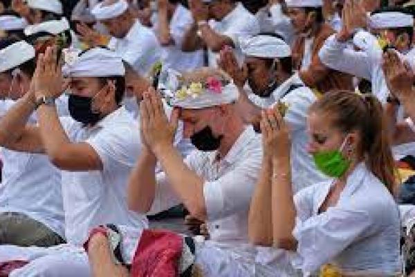  Indonesia Bersiap Buka Bali Untuk Wisatawan Asing
