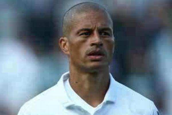 Alex de Souza Jadi pelatih di Sao Paulo