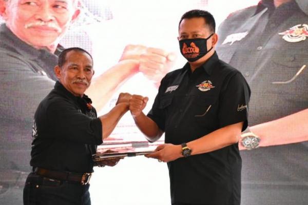 Bamsoet Dikukuhkan Sebagai Ketua Umum Pengurus Besar Keluarga Olahraga Tarung Derajat