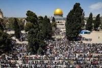 Ribuan Jamaah Shalat di Masjid Al-Aqsa pada Jumat Pertama Ramadhan
