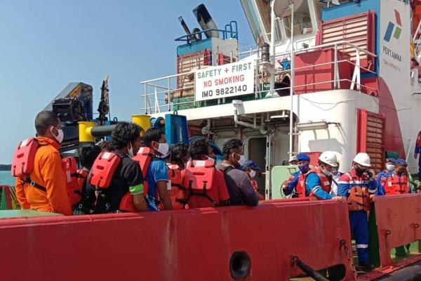  KM Bintang Jaya Mandiri Terbakar, 16 ABK Berhasil Dievakuasi UPP Brondong