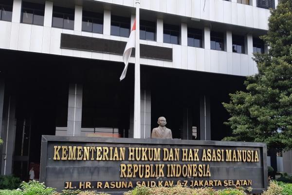 Kemenkumham Resmi Cekal Azis Syamsuddin Enam Bulan