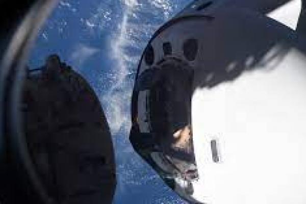 4 Astronaut Tinggalkan ISS Menuju Bumi