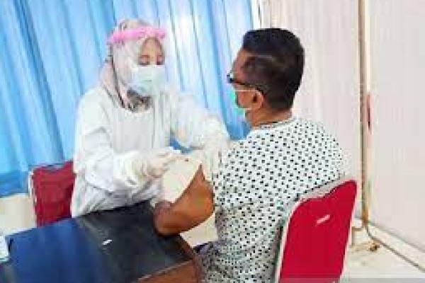 Survei CISDI Temukan Belum Semua Tenaga Vaksinator di Puskesmas Dapat Pelatihan