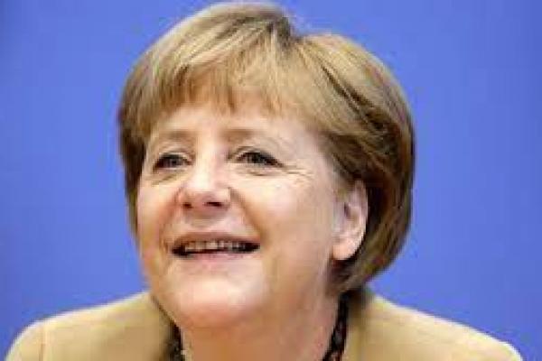 Kepada Israel, Merkel Janji Pertahankan Komitmen Holocaust
