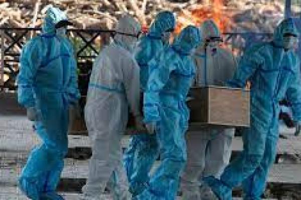 Rekor:  4.529 Pasien Covid-19 Meninggal Dalam Sehari di India