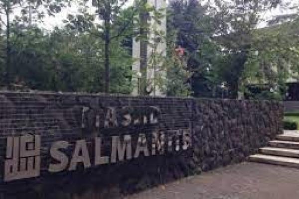 Wakaf Salman ITB dan Sehabat Penderma Bantu Pengadaan Ambulan Bagi Palestina