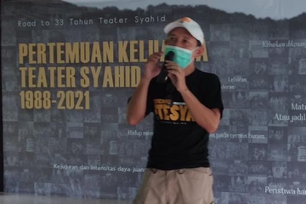 Pererat Kekeluargaan, Ratusan Aktivis Teater Syahid Kumpul di Situ Gintung