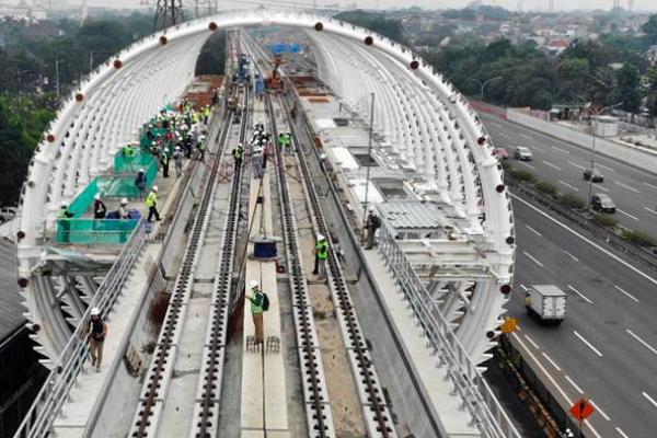 Hingga Akhir Aprili, Konstruksi  LRT Jabodetabek Capai 84,47 Persen