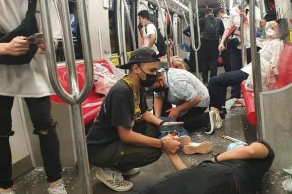 Pemerintah Malaysia Evakuasi Dua Kereta Metro Bertabrakan