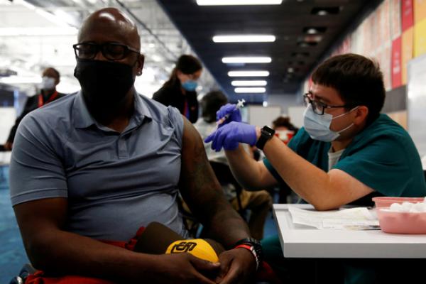 Bujuk Warganya Vaksinasi, California Tawarkan Hadiah Rp1,6 Triliun