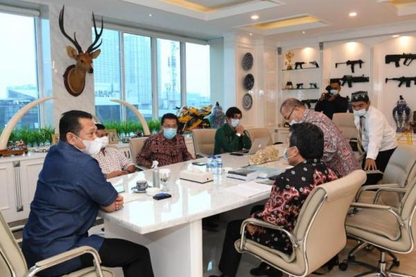 MPR Minta Pemerintah Cabut Izin Konsensi Lahan PT Toba Pulp Lestari