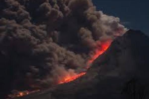 Gunung Nyiragongo Erupsi, 416 Ribu Warga Kongo mengungsi