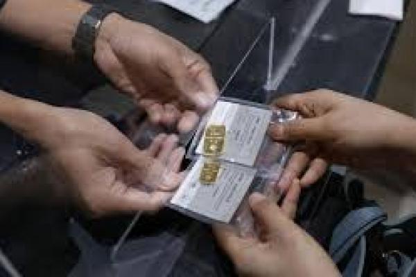 Harga Emas Turun Tipis 
